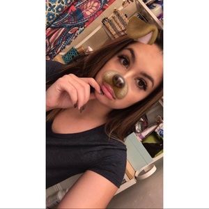 Meet your Posher, Yanelixy